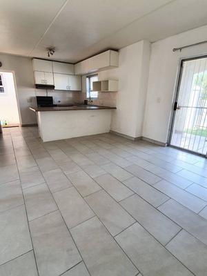 Apartment / Flat For Sale in Goodwood Park, Goodwood